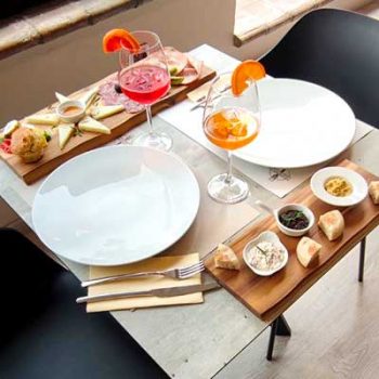 aperitif-restaurant-frumentum-holidays-in-umbria-perugia-hotel-le-grazie-assisi